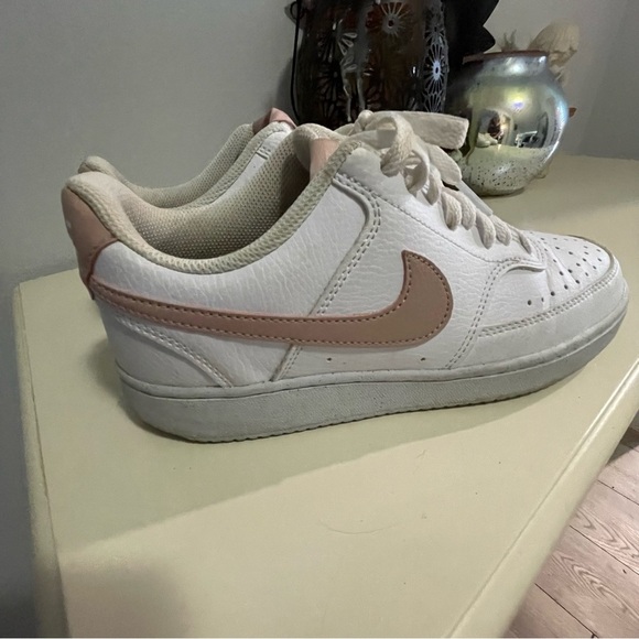Nike Women's Court Vision Low Next Nature Sneaker size 7.5 - Picture 9 of 10